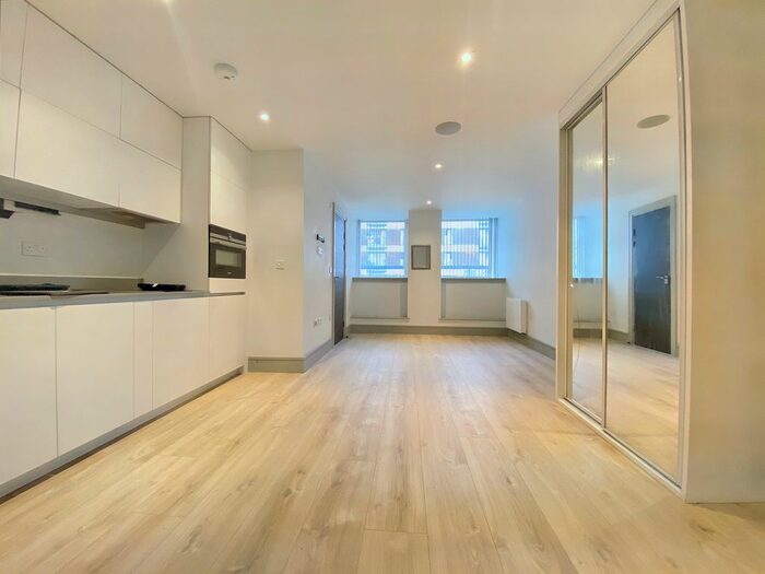 Studio To Rent In Mercantile House, Uxbridge, Greater London, UB8