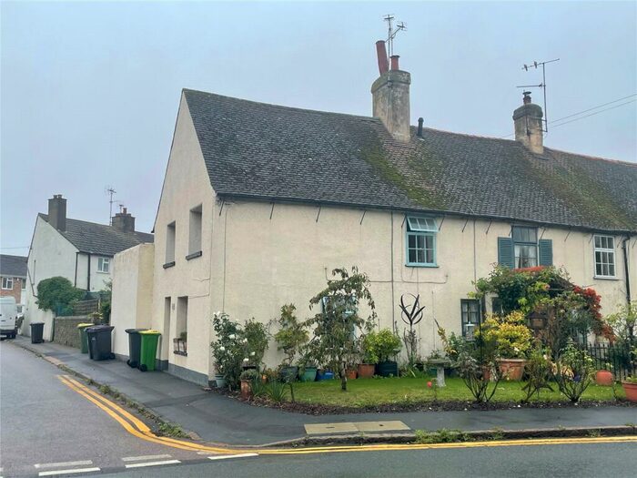 3 Bedroom End Of Terrace House To Rent In New Road, Great Wakering, Southend-on-Sea, Essex, SS3