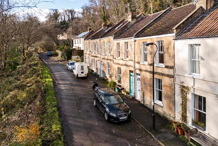 2 Bedroom Terraced House To Rent In Perfect View, Bath, BA1