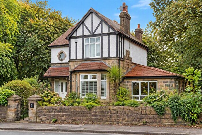 4 Bedroom Detached House For Sale In New Road Side, Horsforth, Leeds, LS18