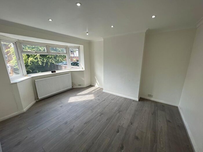 2 Bedroom Maisonette To Rent In Hayes, UB3