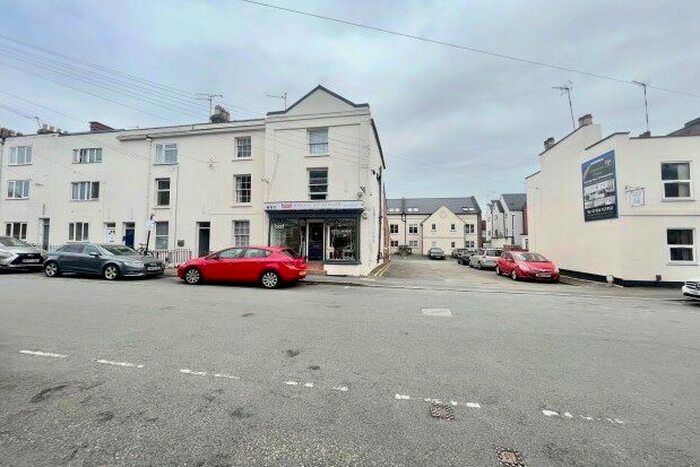 4 Bedroom Flat To Rent In Oxford Street, Leamington Spa, CV32