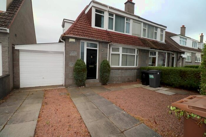 3 Bedroom Semi-Detached House To Rent In Craigton Road, Aberdeen, AB15