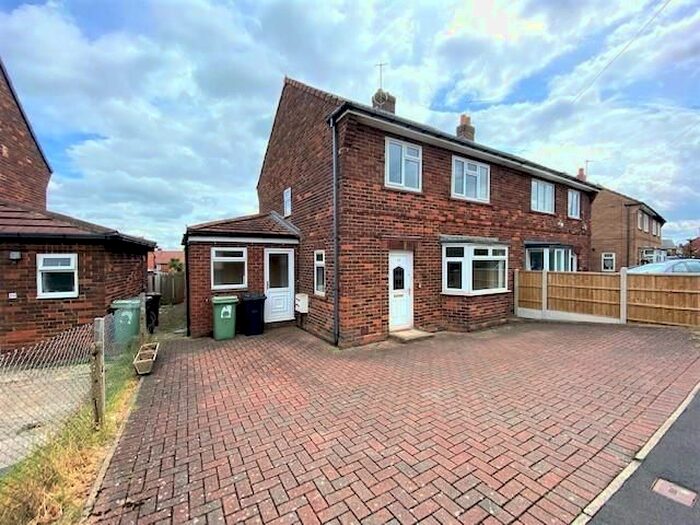 3 Bedroom Semi-Detached House To Rent In Cotefields Avenue, Farsley, Pudsey, LS28