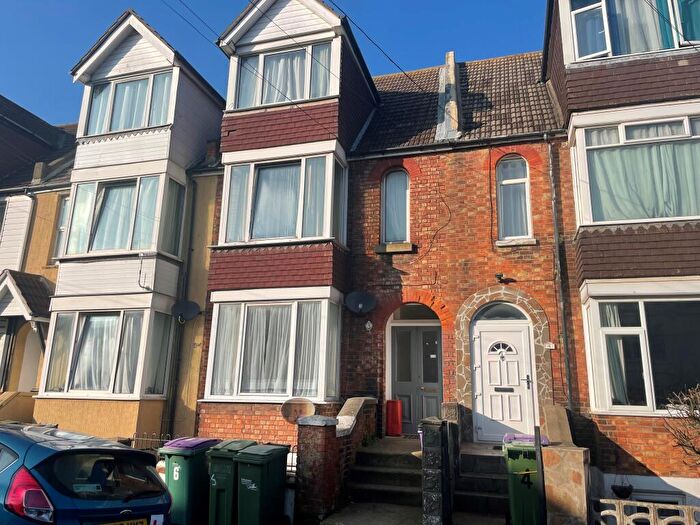 2 Bedroom Flat To Rent In Broadmead Road, Folkestone, CT19