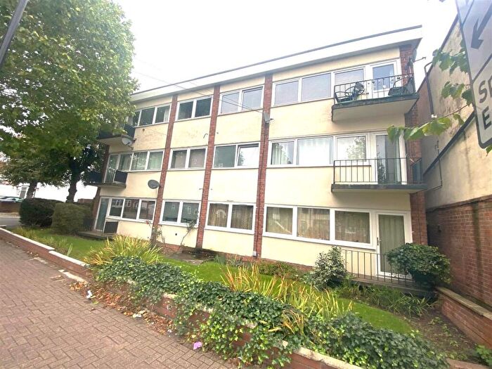 2 Bedroom Flat To Rent In Chiltern Court, Loudon Avenue, CV6