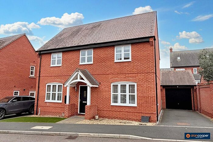 4 Bedroom Detached House For Sale In Quincy Close, Bramcote Manor, Nuneaton, CV11