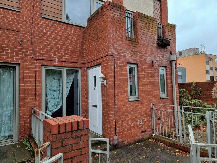 2 Bedroom Apartment To Rent In Hucknall Road, Nottingham, NG5