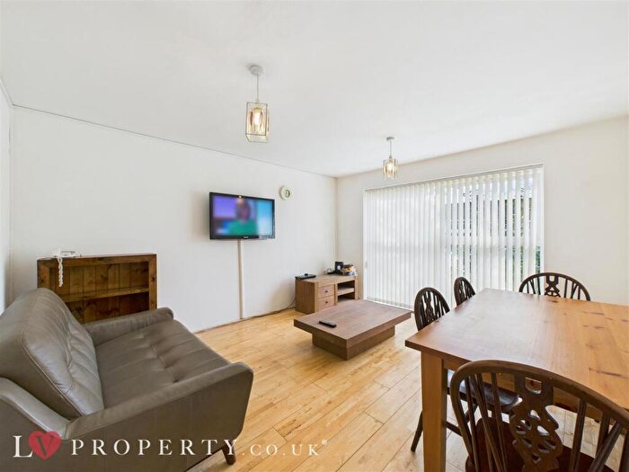 2 Bedroom Flat To Rent In Hamstead Hall Road, Birmingham, B20