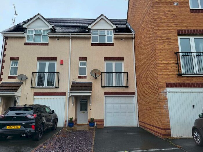 3 Bedroom Terraced House To Rent In Spruce Way, Virgina Park, Stafford, ST16
