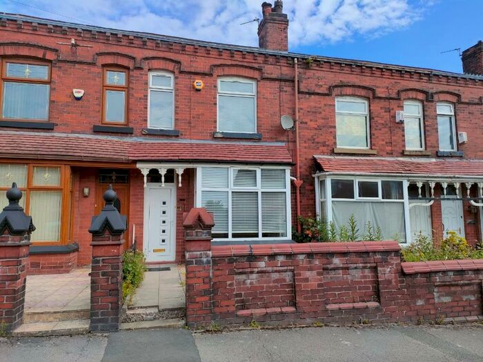 3 Bedroom Town House To Rent In Waverley Road, Astley Bridge, Bolton, BL1