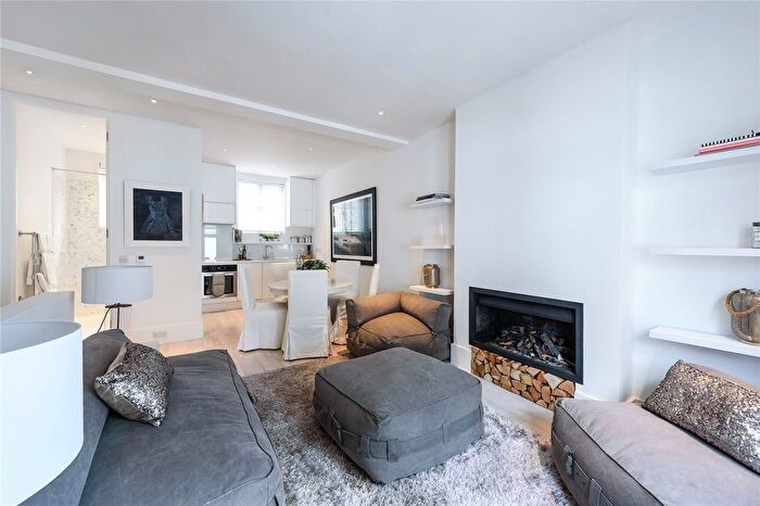 2 Bedroom Mews To Rent In Burton Mews, Belgravia, London, SW1W