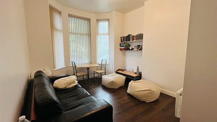 2 Bedroom Apartment To Rent In East Road, Longsight, Manchester, M12