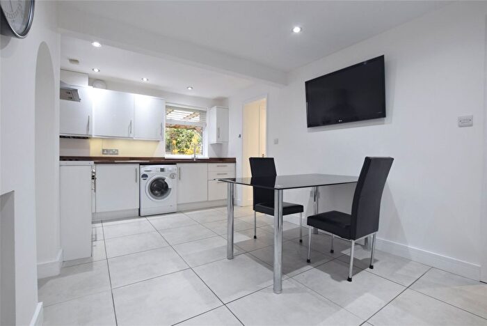 3 Bedroom Semi Detached House To Rent In Oldfield, Tewkesbury, Gloucestershire, GL20