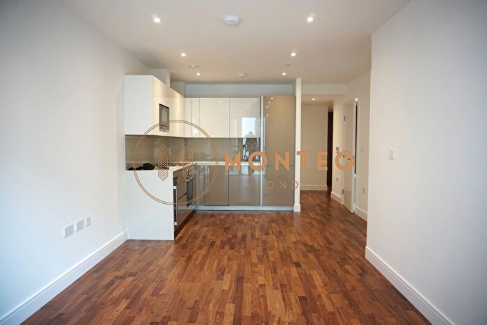 1 Bedroom Flat To Rent In Discovery House, Battersea Reach, London, SW18