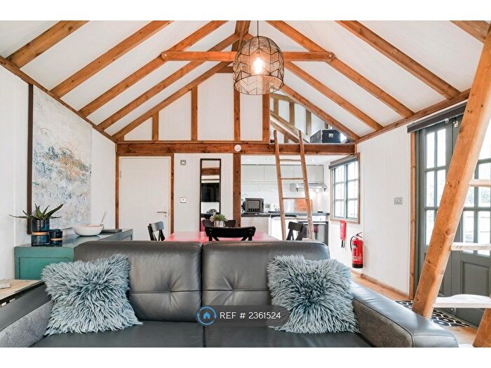 2 Bedroom Detached House To Rent In Main Road, Westerham, TN16