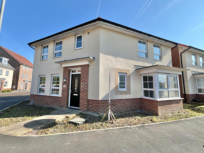 3 Bedroom Detached House For Sale In Hawthorn Drive, Thornton, FY5