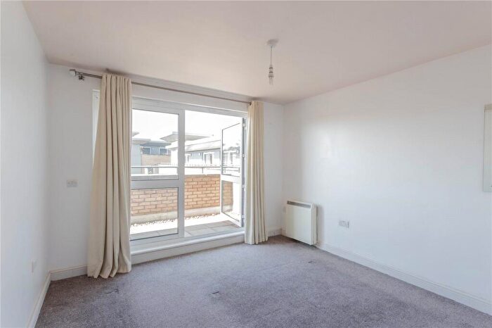 1 Bedroom Apartment For Sale In Gean Court, Cline Road, London, N11