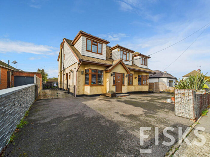 6 Bedroom Detached House For Sale In Spencer Road, Benfleet, SS7