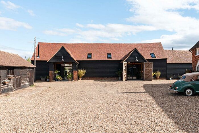 3 Bedroom Barn Conversion For Sale In Kimpton Road, Hitchin, SG4