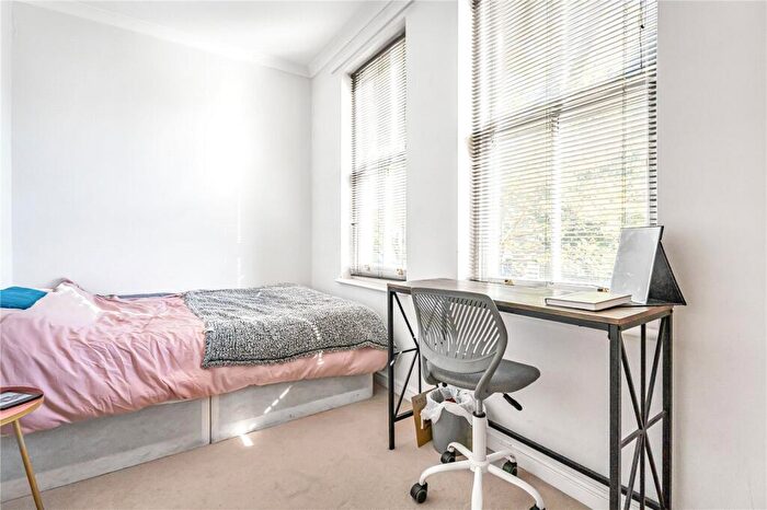 4 Bedroom Terraced House To Rent In Anchor Terrace, Cephas Avenue, London, E1
