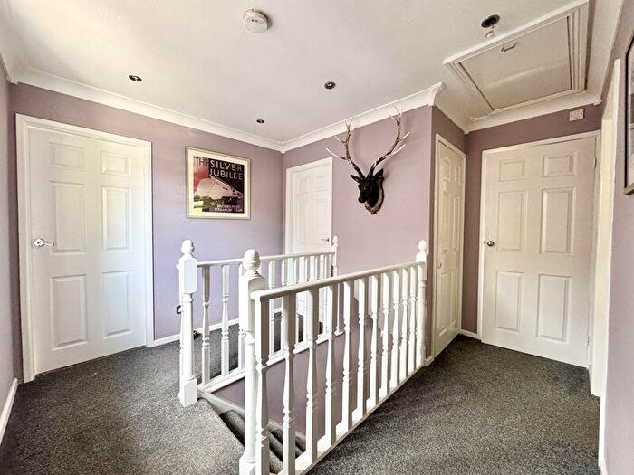 4 Bedroom Detached House For Sale In Walmley Road, Sutton Coldfield, B76