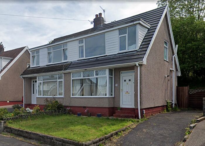 3 Bedroom Semi-Detached House To Rent In Woodcote, Swansea, Killay, SA2