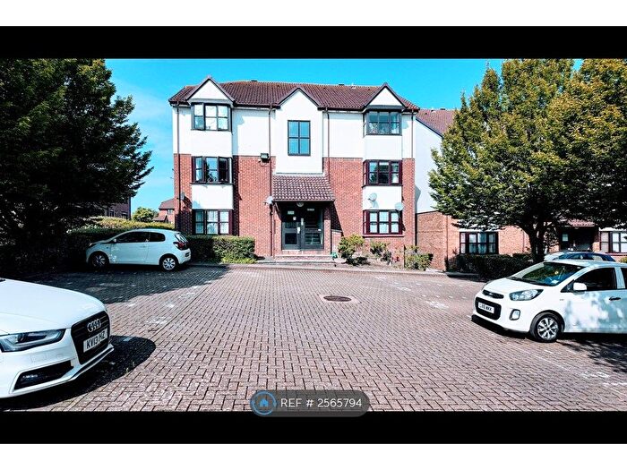 Studio To Rent In Chalice Way, Greenhithe, DA9