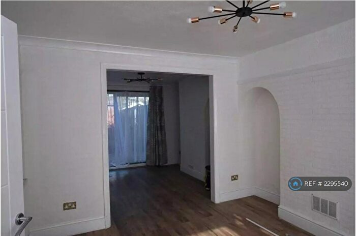 3 Bedroom End Of Terrace House To Rent In Bedford Road, Ruislip, HA4
