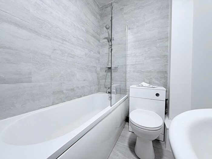 1 Bedroom Property To Rent In Bridge Street, Derbyshire, Belper, DE56