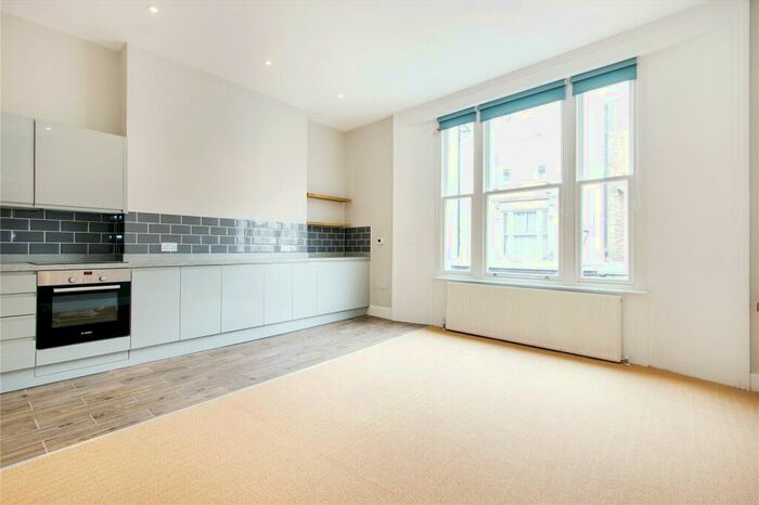 2 Bedroom Apartment To Rent In Mare Street, Hackney, London, E8