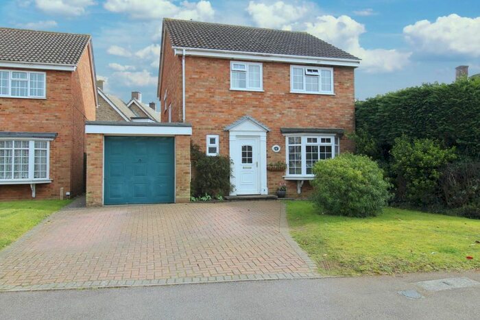 4 Bedroom Detached House For Sale In Warden Hill, Everton, Sandy, SG19