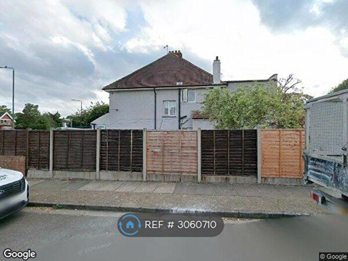 3 Bedroom Semi Detached House To Rent In Woolwich Road, London, SE2