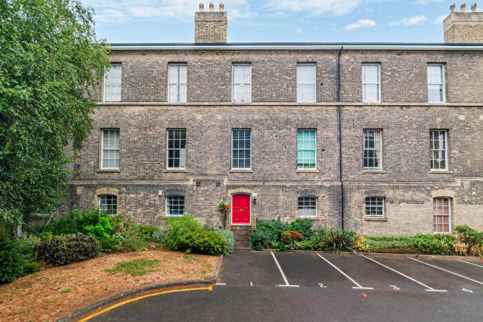 1 Bedroom Flat For Sale In Sidney House, Gilbert Close, London, SE18