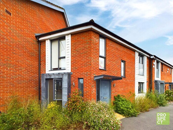 3 Bedroom End Of Terrace House To Rent In Kennet Walk, Reading, Berkshire, RG1