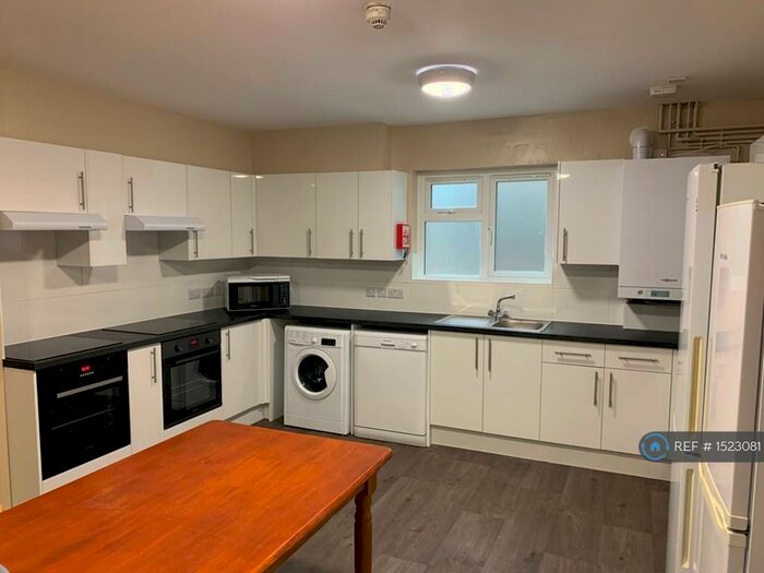 7 Bedroom Flat To Rent In Classic House, Bristol, BS1