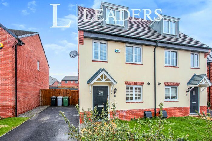 3 Bedroom Semi-Detached House To Rent In Springbank Road, Shavington, Crewe, CW2