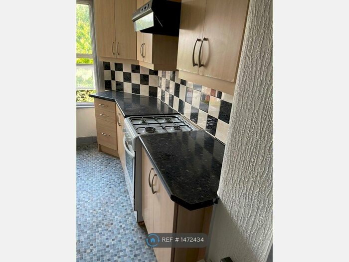 2 Bedroom Flat To Rent In Southall, Southall, UB2