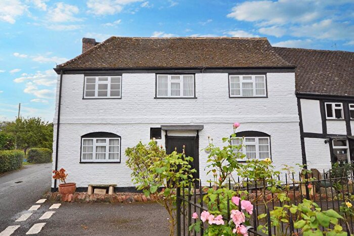 2 Bedroom Property For Sale In The Cross, Ripple, Tewkesbury, Gloucestershire, GL20