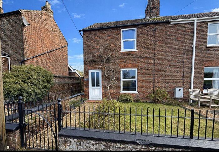 3 Bedroom Terraced House To Rent In Lynn Road, Setchey, PE33