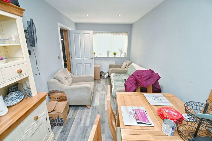 5 Bedroom Town House For Sale In Spring Gardens, Longcar Lane, Barnsley, S70