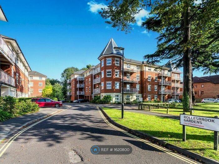 2 Bedroom Flat To Rent In Rollesbrook Gardens, Southampton, SO15