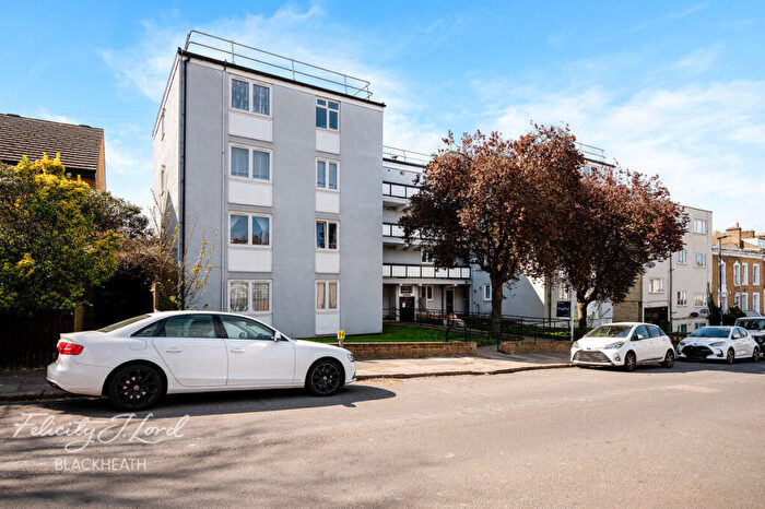 2 Bedroom Apartment For Sale In Woodhill, London, SE18