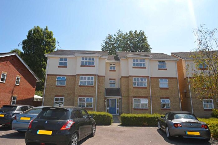 2 Bedroom Flat To Rent In Evensyde, Watford, WD18