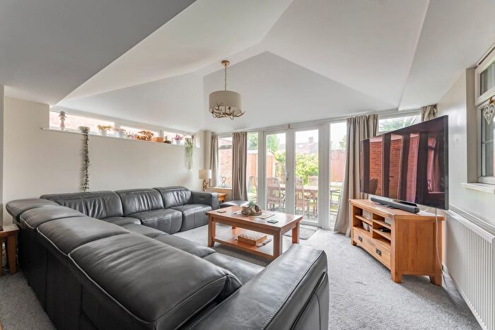 5 Bedroom Detached House For Sale In Kingfisher Court, Oulton Broad South, NR33