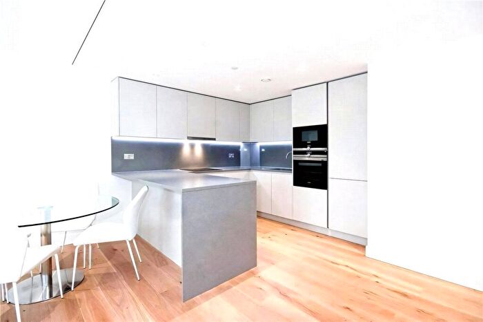 2 Bedroom Apartment To Rent In Admiralty House, Vaughan Way, London, E1W
