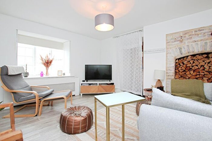 2 Bedroom End Of Terrace House To Rent In Conygre Road - Filton, BS34