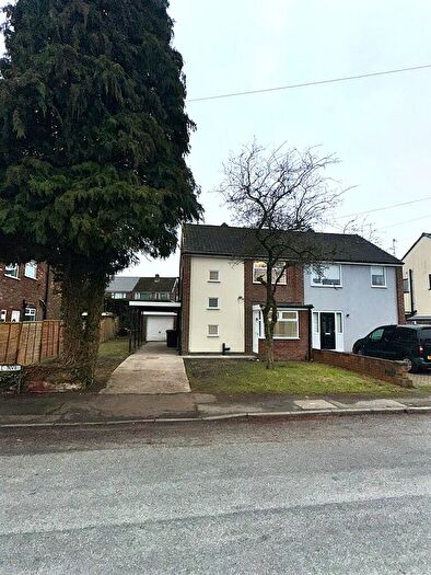 3 Bedroom Semi-Detached House To Rent In Woodhall Avenue, M45