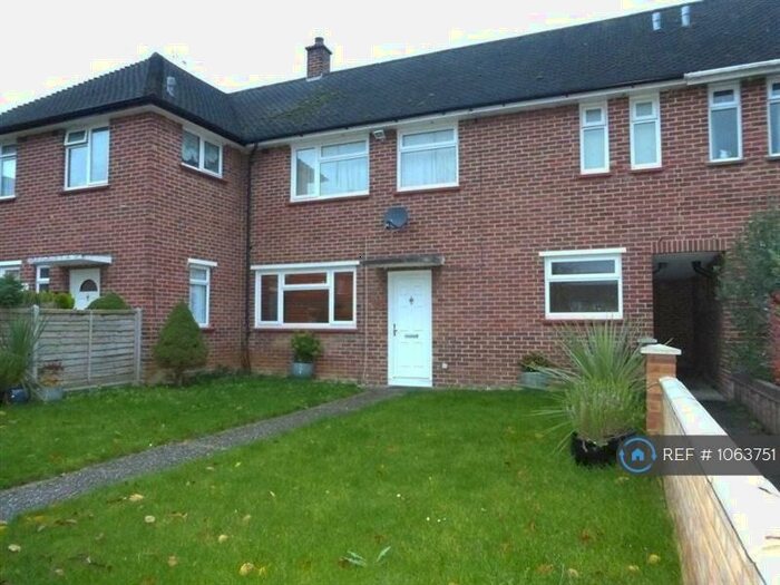 3 Bedroom Terraced House To Rent In Fane Way, Maidenhead, SL6