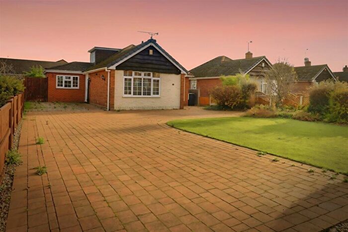 2 Bedroom Bungalow For Sale In Stoneley Road, Crewe, CW1